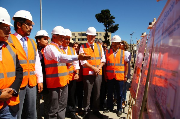 El Ministro señaló que “tal como hoy estamos verificando el avance de este proyecto en Biobío, también estamos impulsando proyectos de infraestructura en distintas regiones del país para mejorar los estándares del transporte público y dotar a los chilenos y chilenas de sistemas de transporte a la altura de sus expectativas”. 